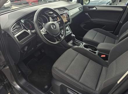 Volkswagen - Touran