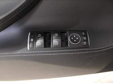 Tesla - Model S