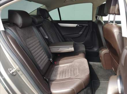 Volkswagen - Passat