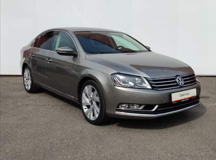 Volkswagen - Passat