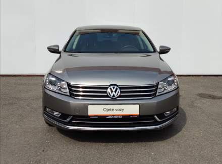 Volkswagen - Passat