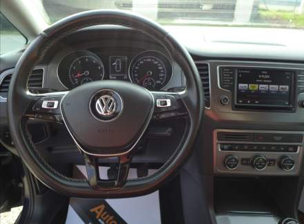 Volkswagen - Golf