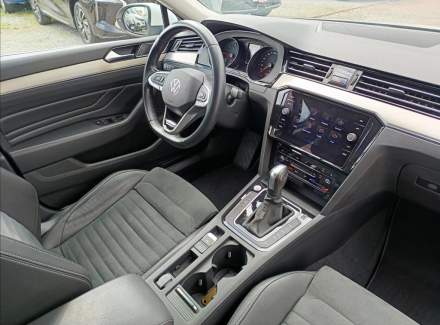 Volkswagen - Passat