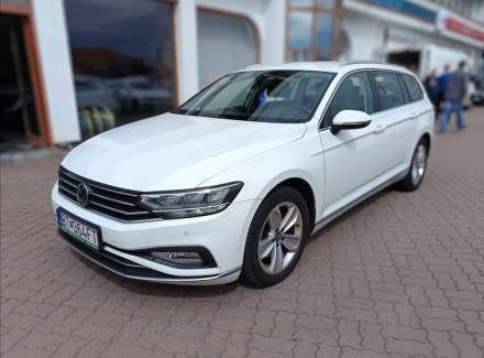 Volkswagen - Passat
