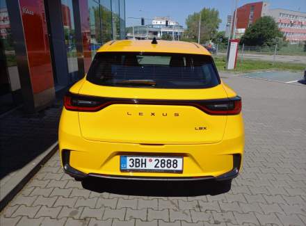 Lexus - LBX
