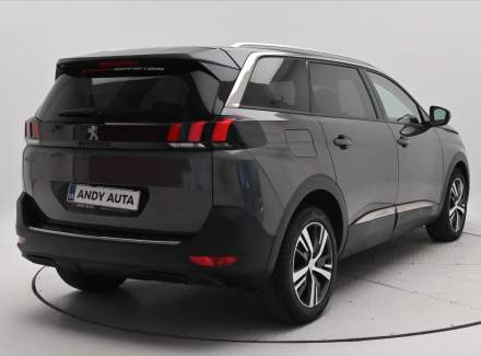 Peugeot - 5008