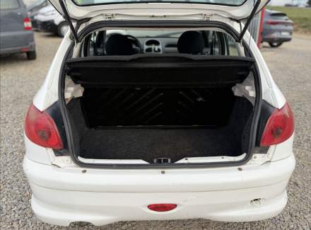 Peugeot - 206