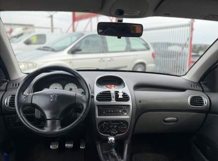 Peugeot - 206