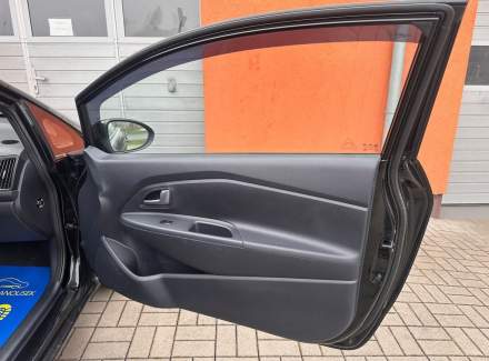 Kia - Rio