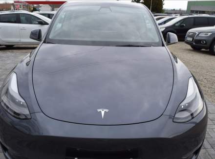 Tesla - Model Y