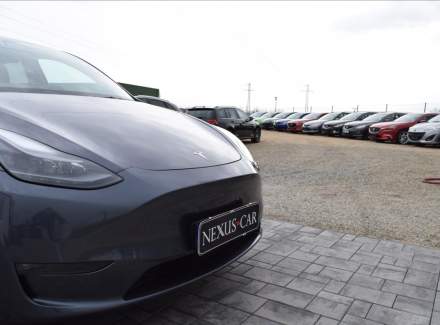 Tesla - Model Y
