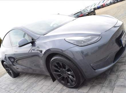 Tesla - Model Y