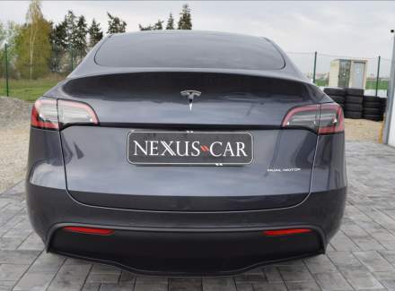 Tesla - Model Y