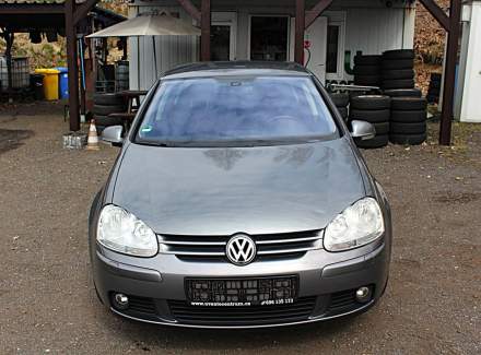 Volkswagen - Golf
