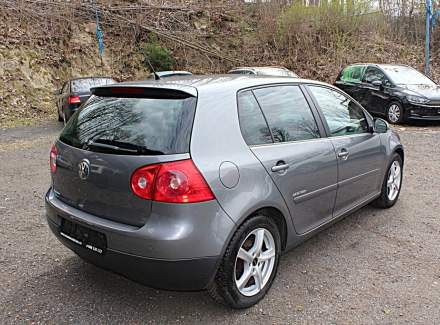 Volkswagen - Golf