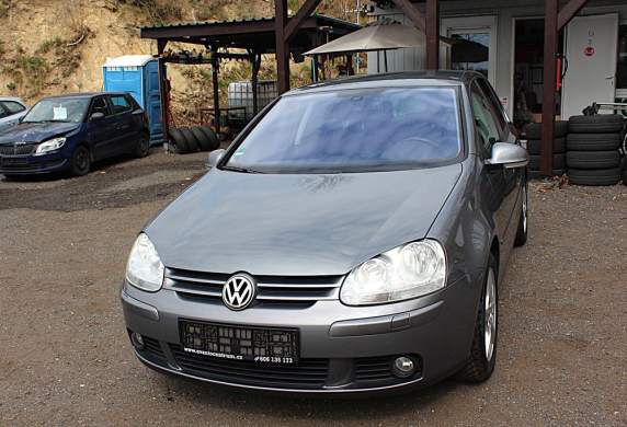 Volkswagen - Golf