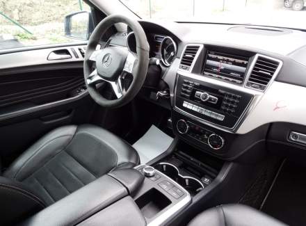 Mercedes-Benz - M-class