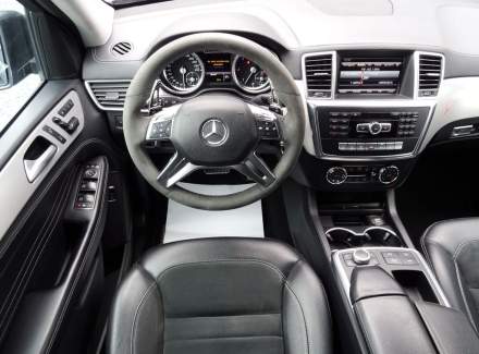 Mercedes-Benz - M-class