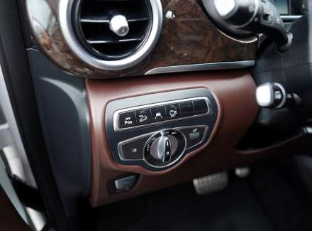 Mercedes-Benz - V-class