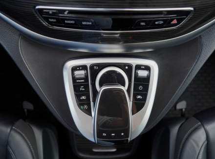 Mercedes-Benz - V-class