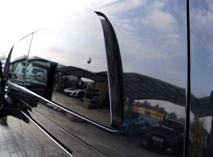 Mercedes-Benz - V-class