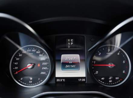 Mercedes-Benz - V-class