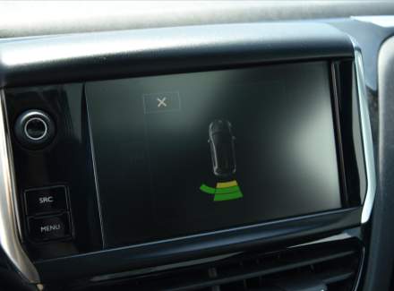 Peugeot - 208