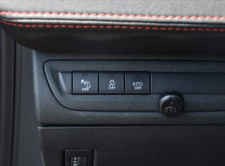 Peugeot - 208