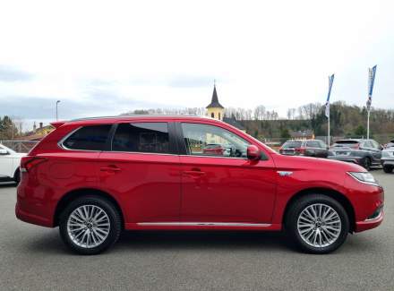 Mitsubishi - Outlander