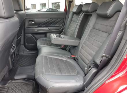 Mitsubishi - Outlander