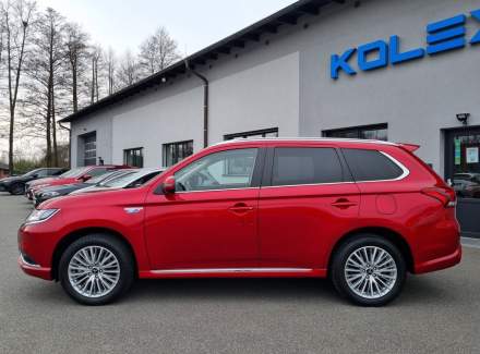 Mitsubishi - Outlander