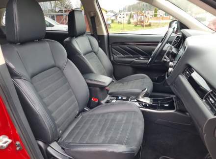 Mitsubishi - Outlander