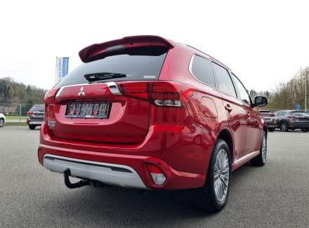 Mitsubishi - Outlander