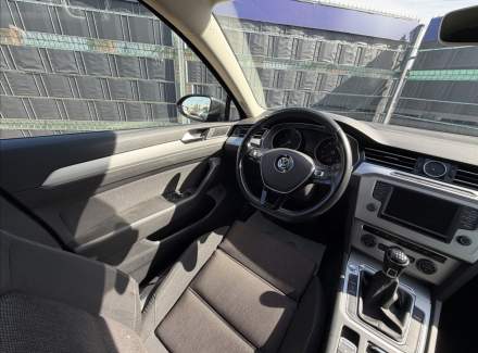 Volkswagen - Passat