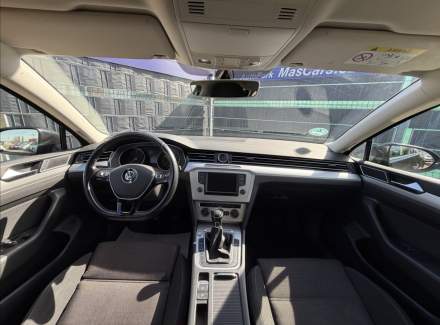 Volkswagen - Passat