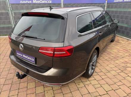 Volkswagen - Passat