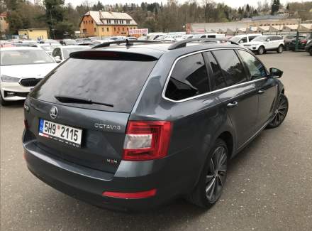 Škoda - Octavia