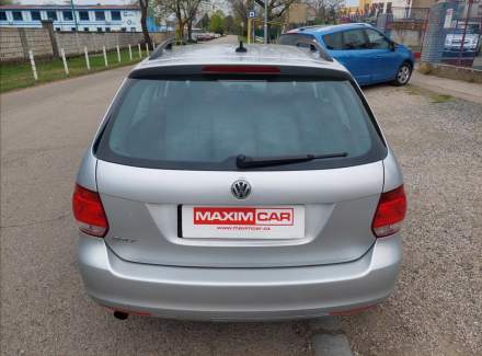 Volkswagen - Golf