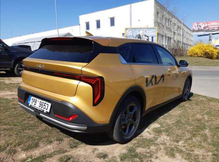 Kia - K4