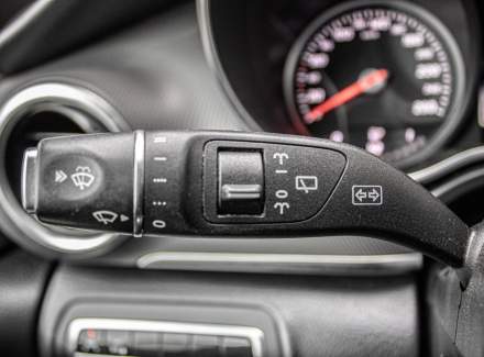 Mercedes-Benz - V-class