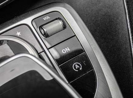 Mercedes-Benz - V-class