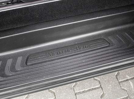 Mercedes-Benz - V-class