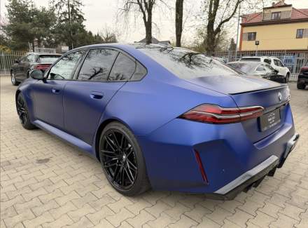 BMW - M5