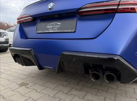 BMW - M5