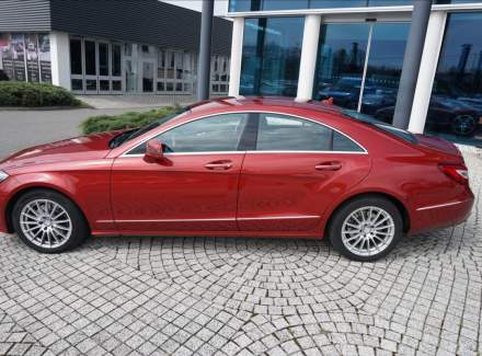 Mercedes-Benz - CLS