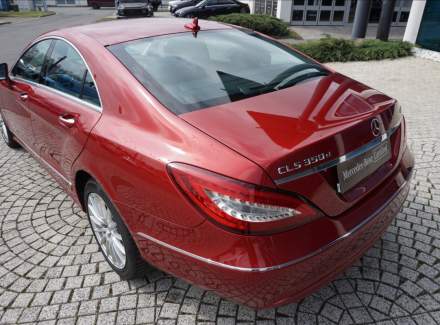 Mercedes-Benz - CLS
