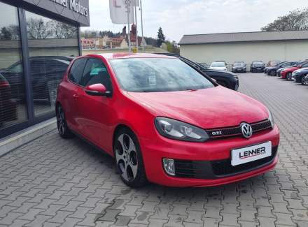 Volkswagen - Golf