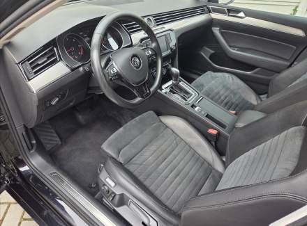 Volkswagen - Passat