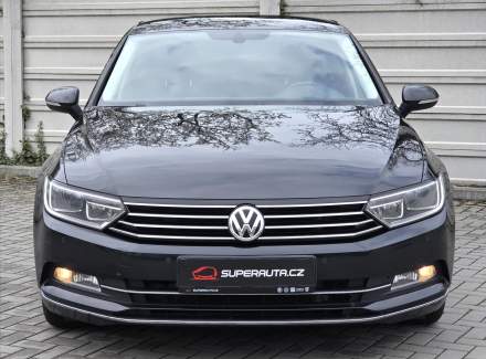 Volkswagen - Passat