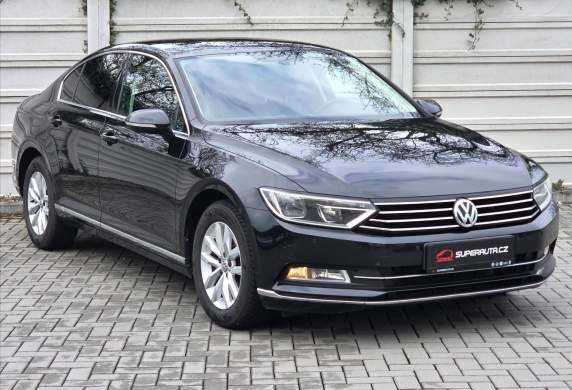 Volkswagen - Passat